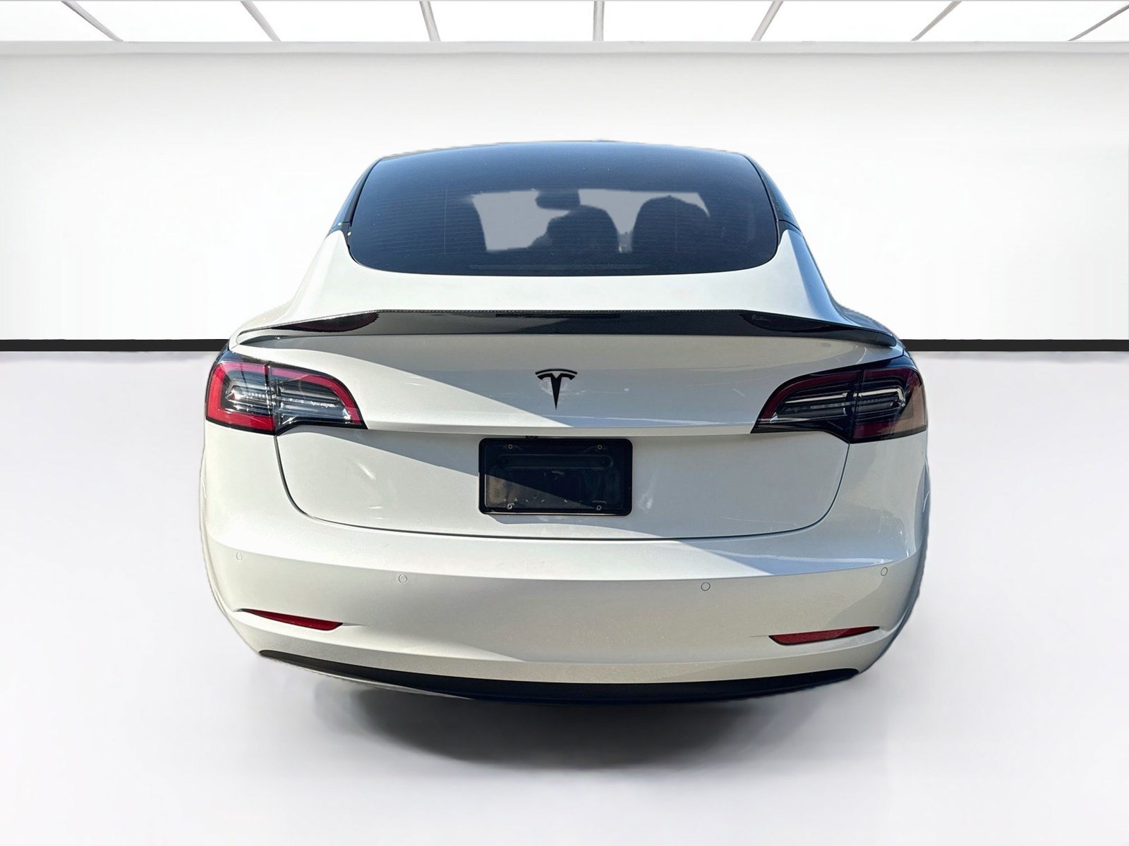 Used 2021 Tesla Model 3 Standard Range Plus RWD image 5