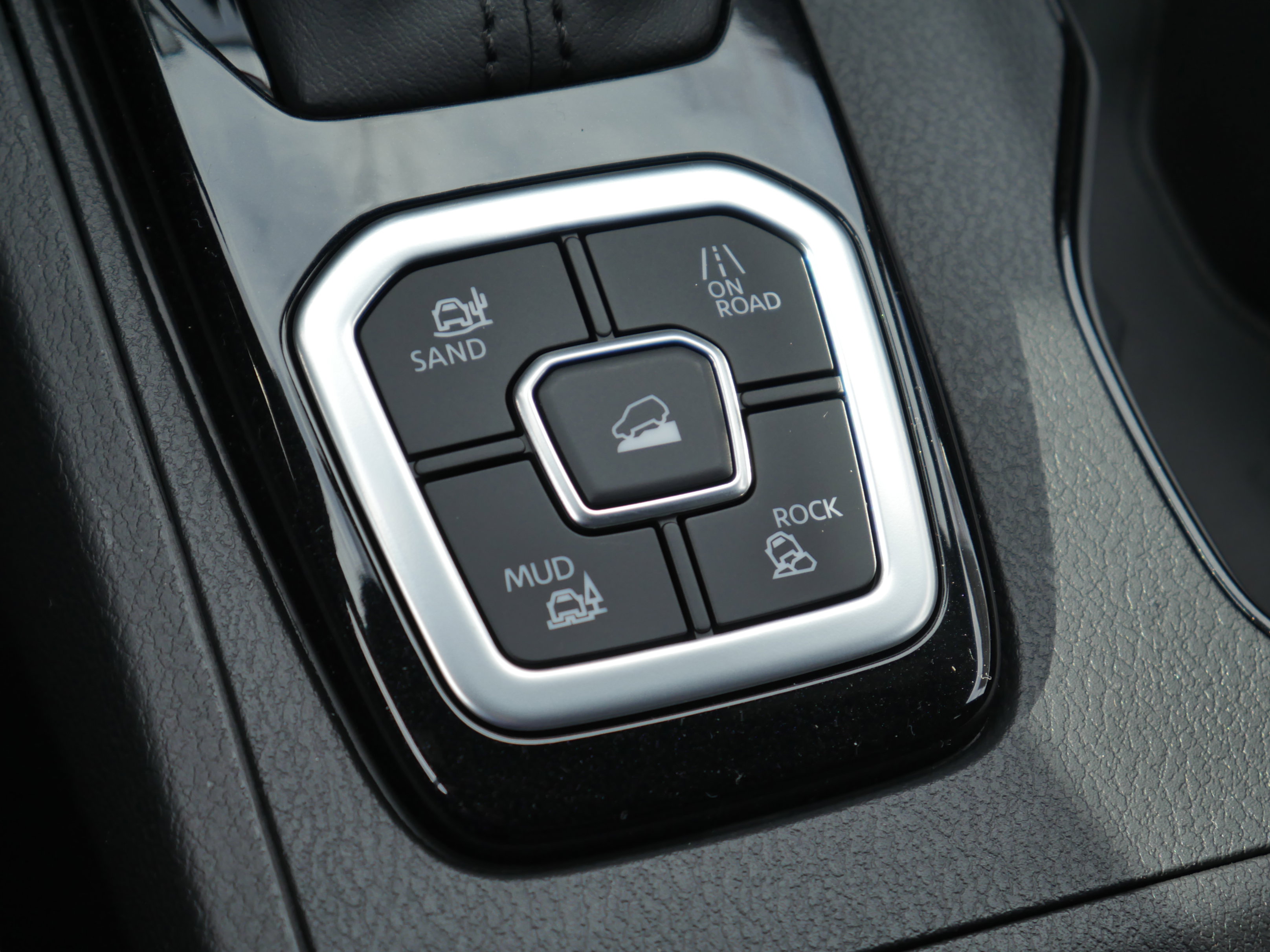 New 2026 Nissan Frontier SV AWD/4WD image 14