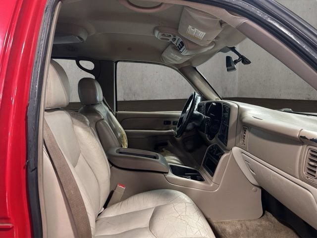 Used 2005 GMC Yukon SLT w/ SLT Preferred Equipment Group AWD/4WD image 14