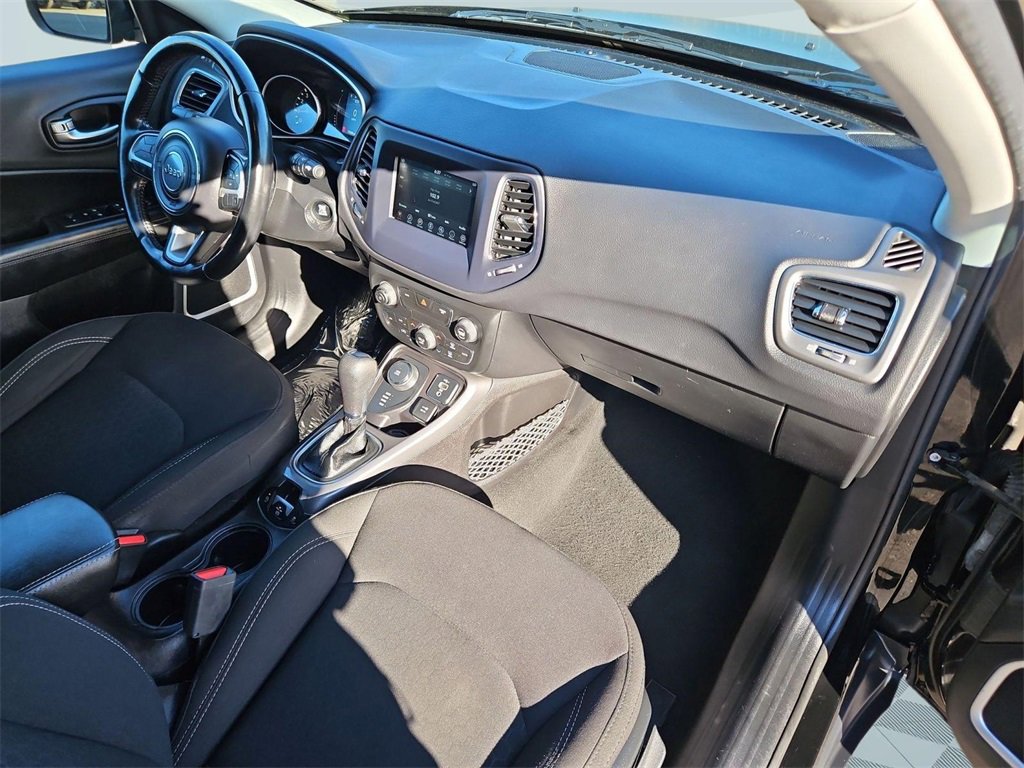 Used 2021 Jeep Compass Sport image 28