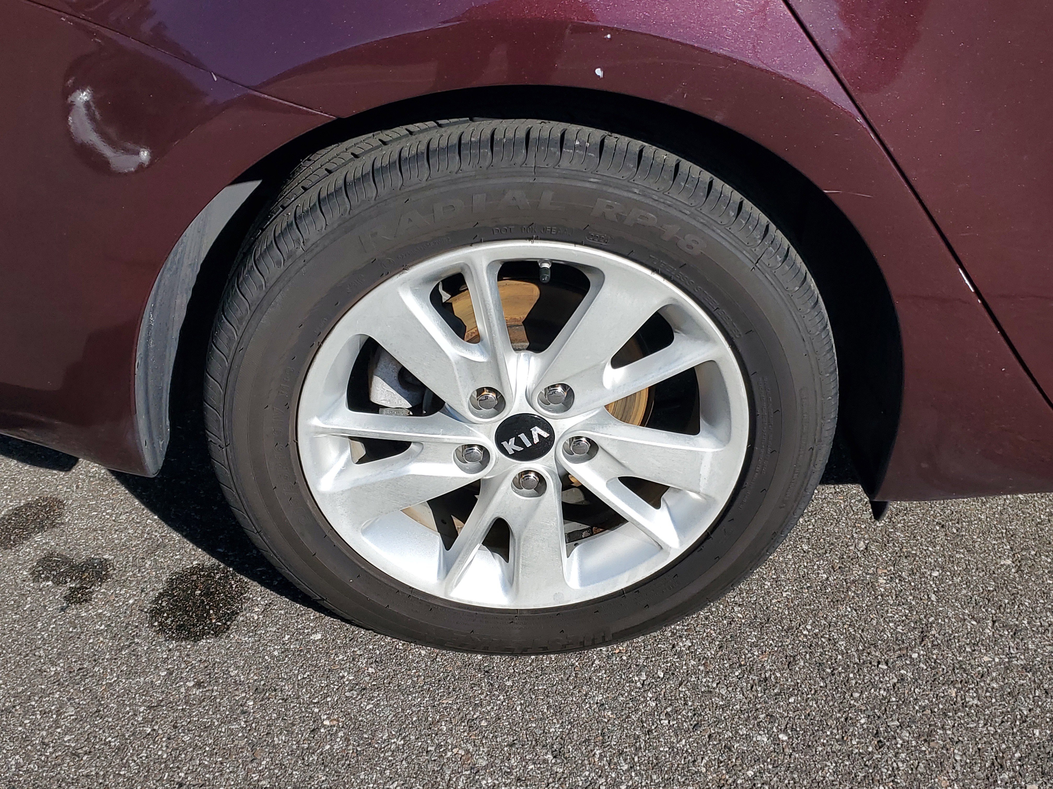 Used 2017 Kia Forte LX image 36