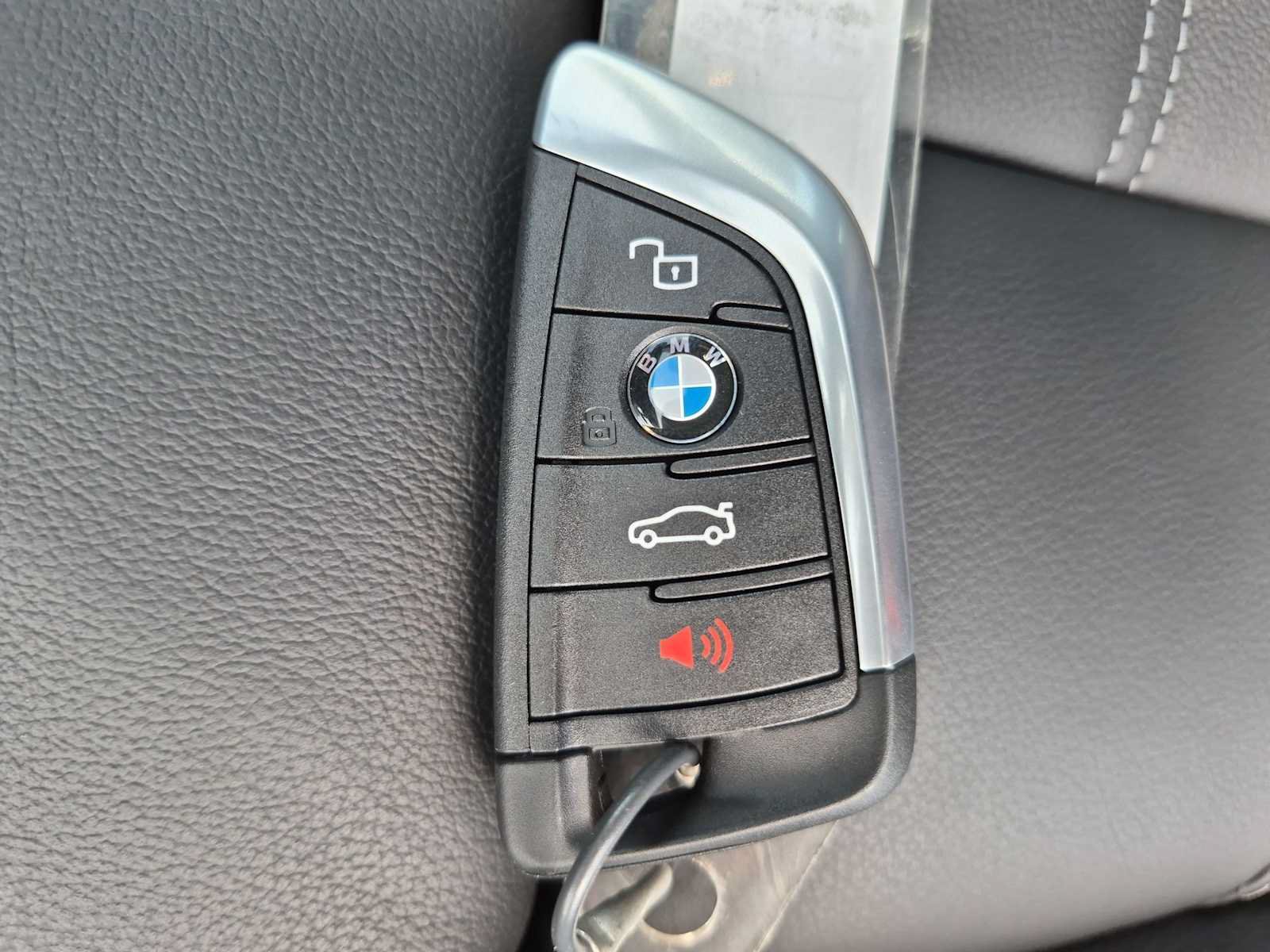 New 2026 BMW M2 w/ Lighting Package RWD image 34