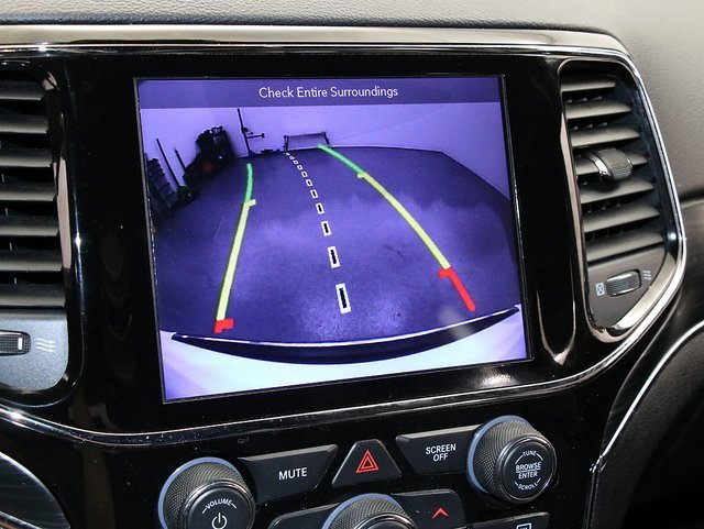 Used 2019 Jeep Grand Cherokee Limited image 19