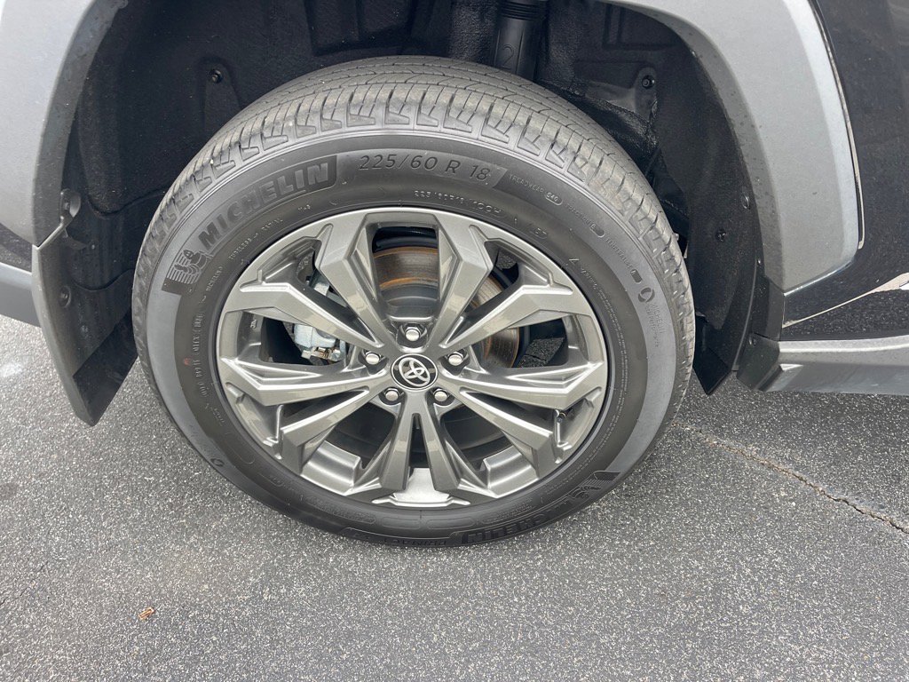 Used 2024 Toyota RAV4 XLE Premium image 20