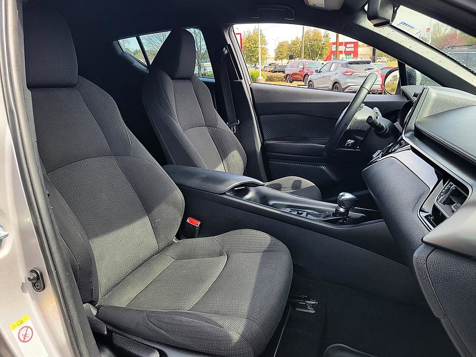 Used 2018 Toyota C-HR XLE image 17