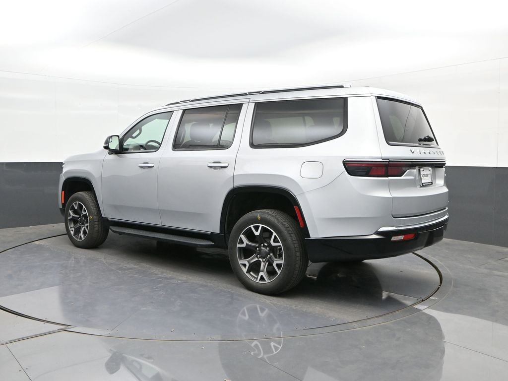 Used 2024 Jeep Wagoneer Series III AWD/4WD image 5