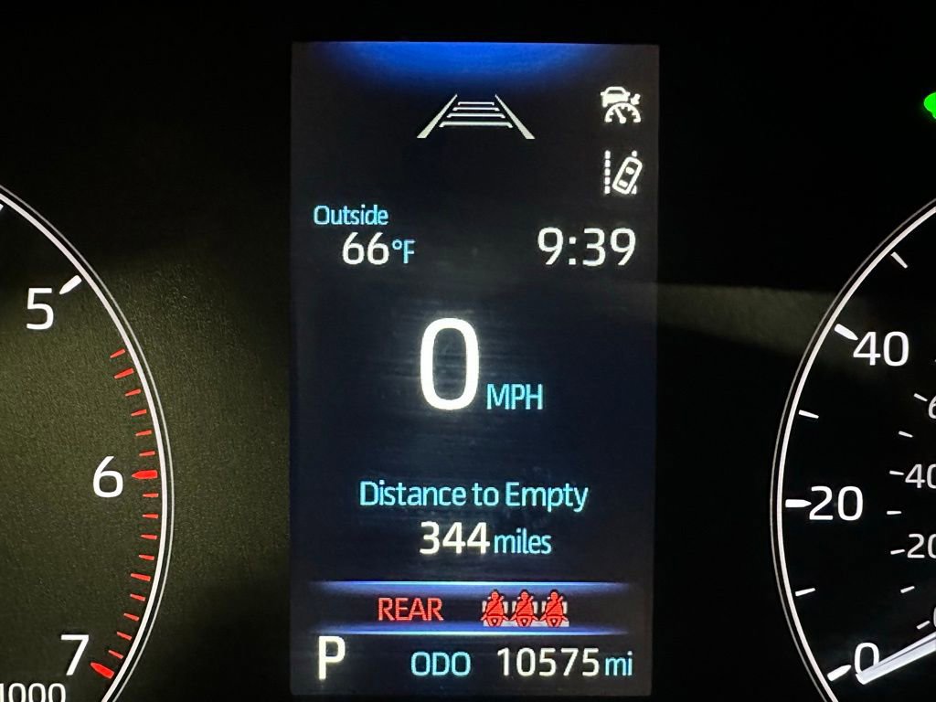 Used 2025 Toyota Corolla SE FWD image 23