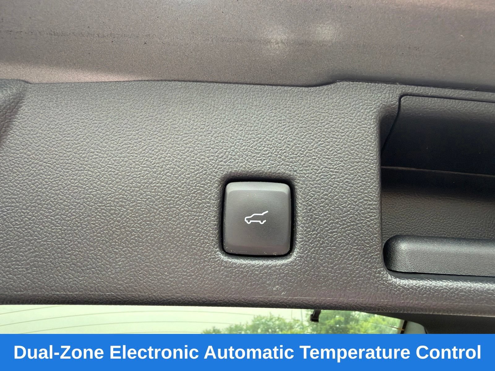 Used 2022 Ford Escape SE w/ Convenience Package AWD/4WD image 21