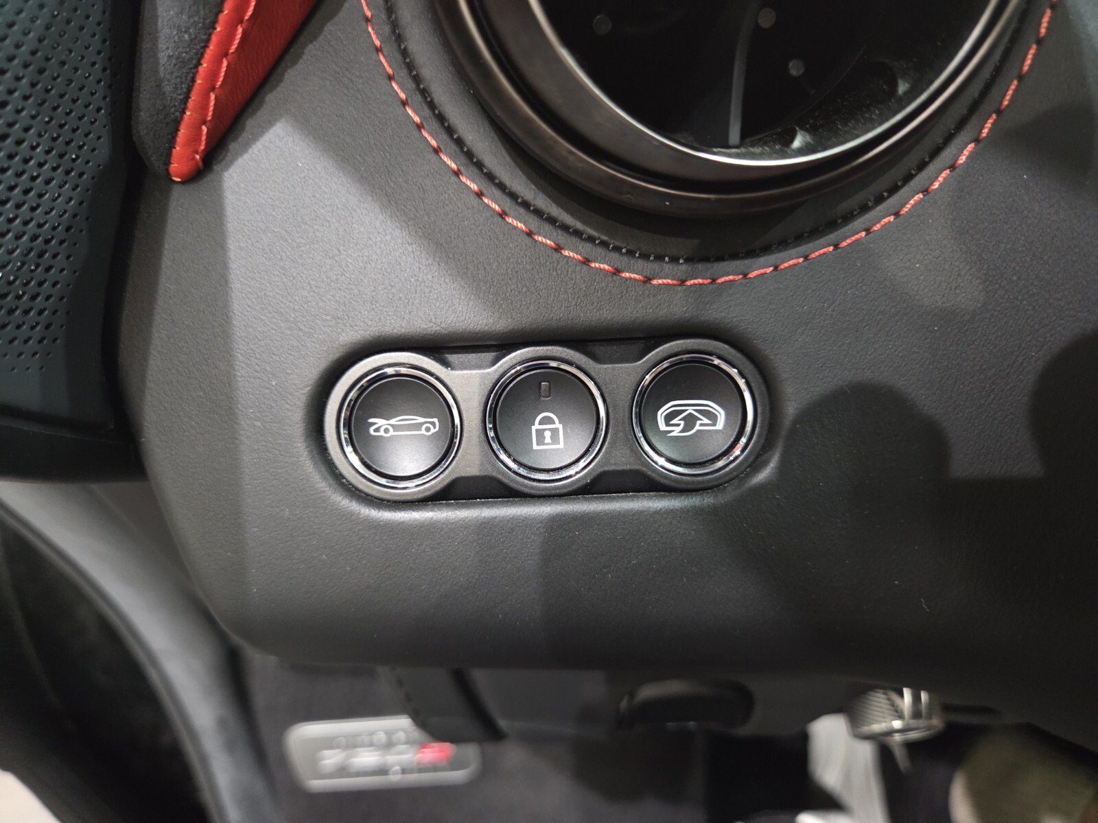 Used 2020 McLaren 720S Performance RWD image 21