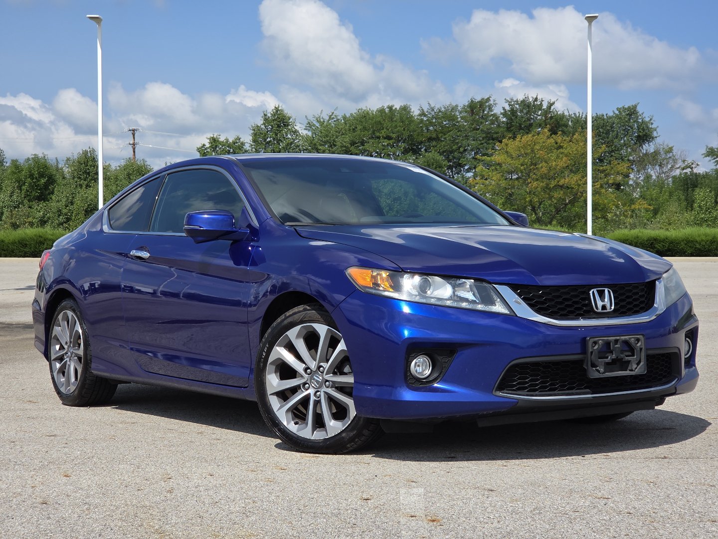 Used 2015 Honda Accord EX-L image 2