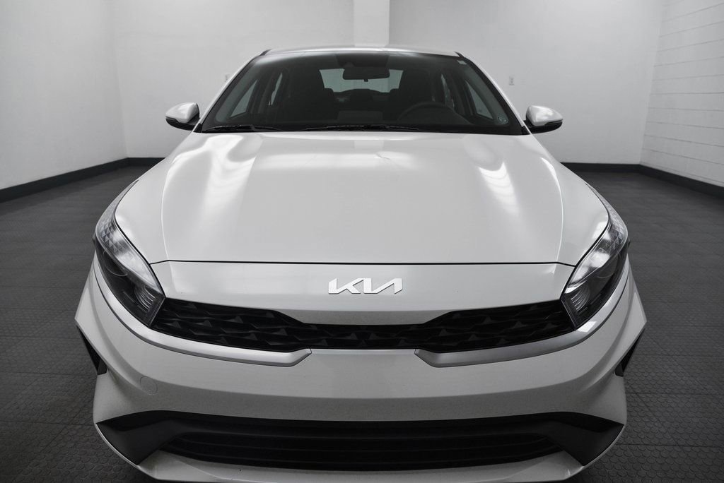 Used 2023 Kia Forte LXS w/ LXS Technology Package image 2