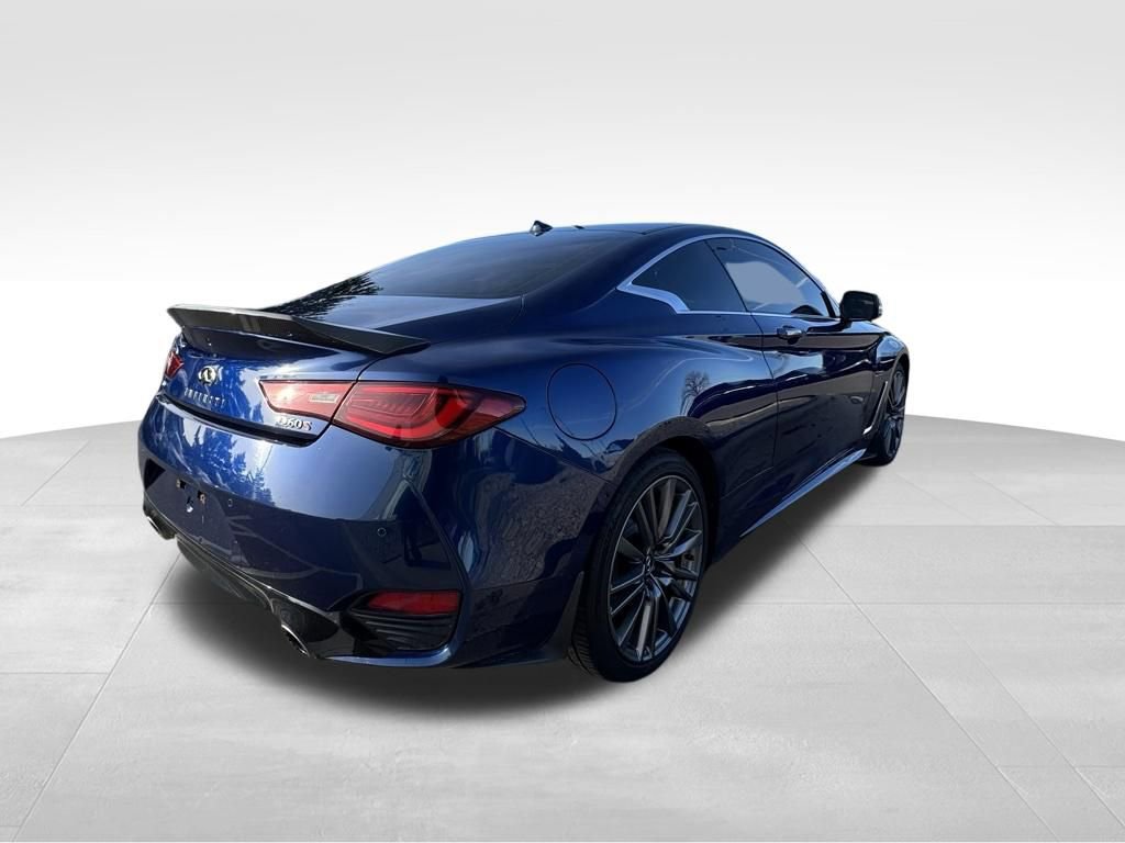 Used 2017 INFINITI Q60 Red Sport 400 image 5