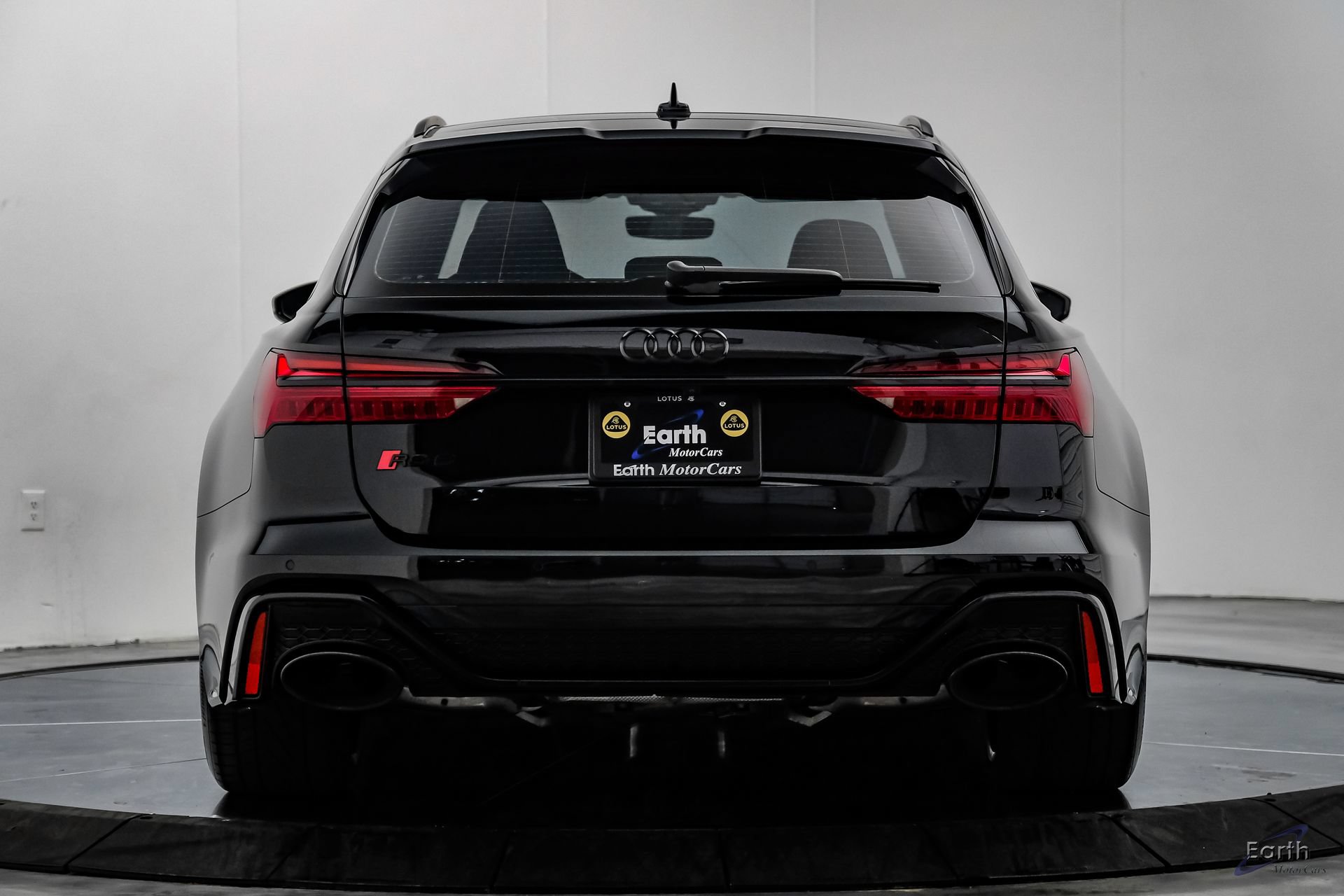 Used 2024 Audi RS 6 performance AWD/4WD image 12