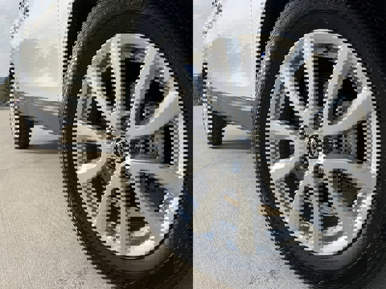 Certified 2021 Nissan Rogue Sport SV image 9