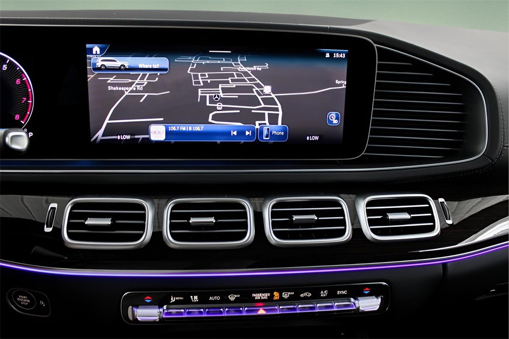 Used 2025 Mercedes-Benz GLS 450 4MATIC image 12