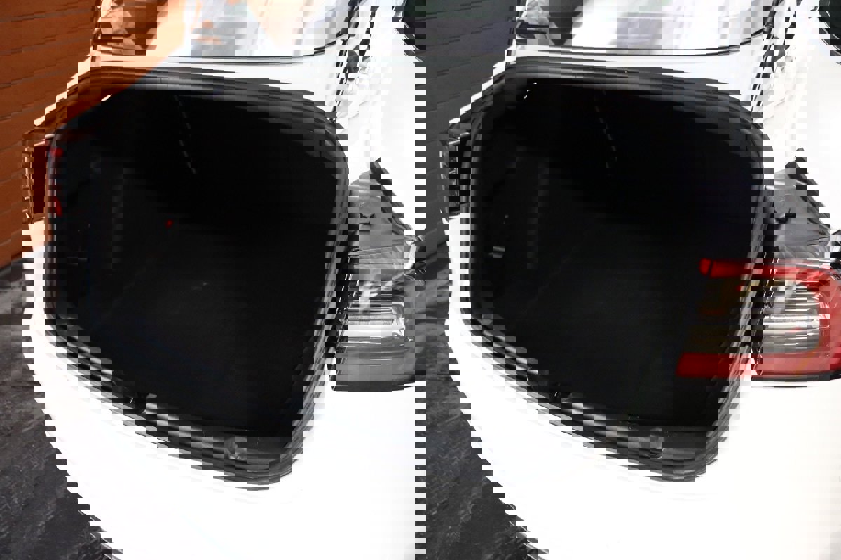 Used 2020 Tesla Model 3 Performance image 5