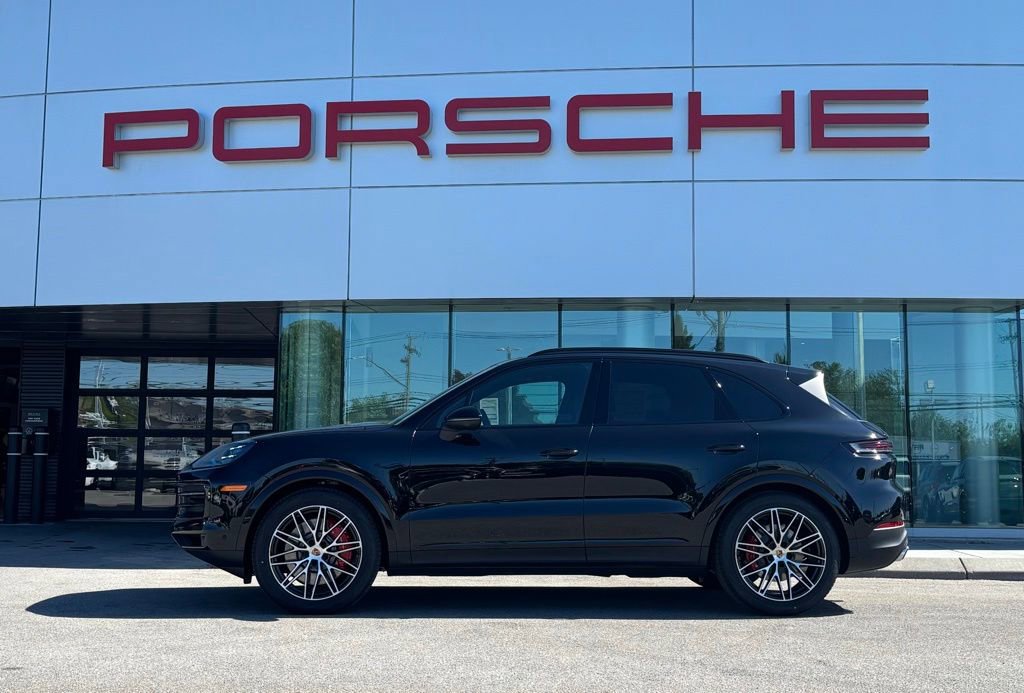 New 2026 Porsche Cayenne S AWD/4WD image 2