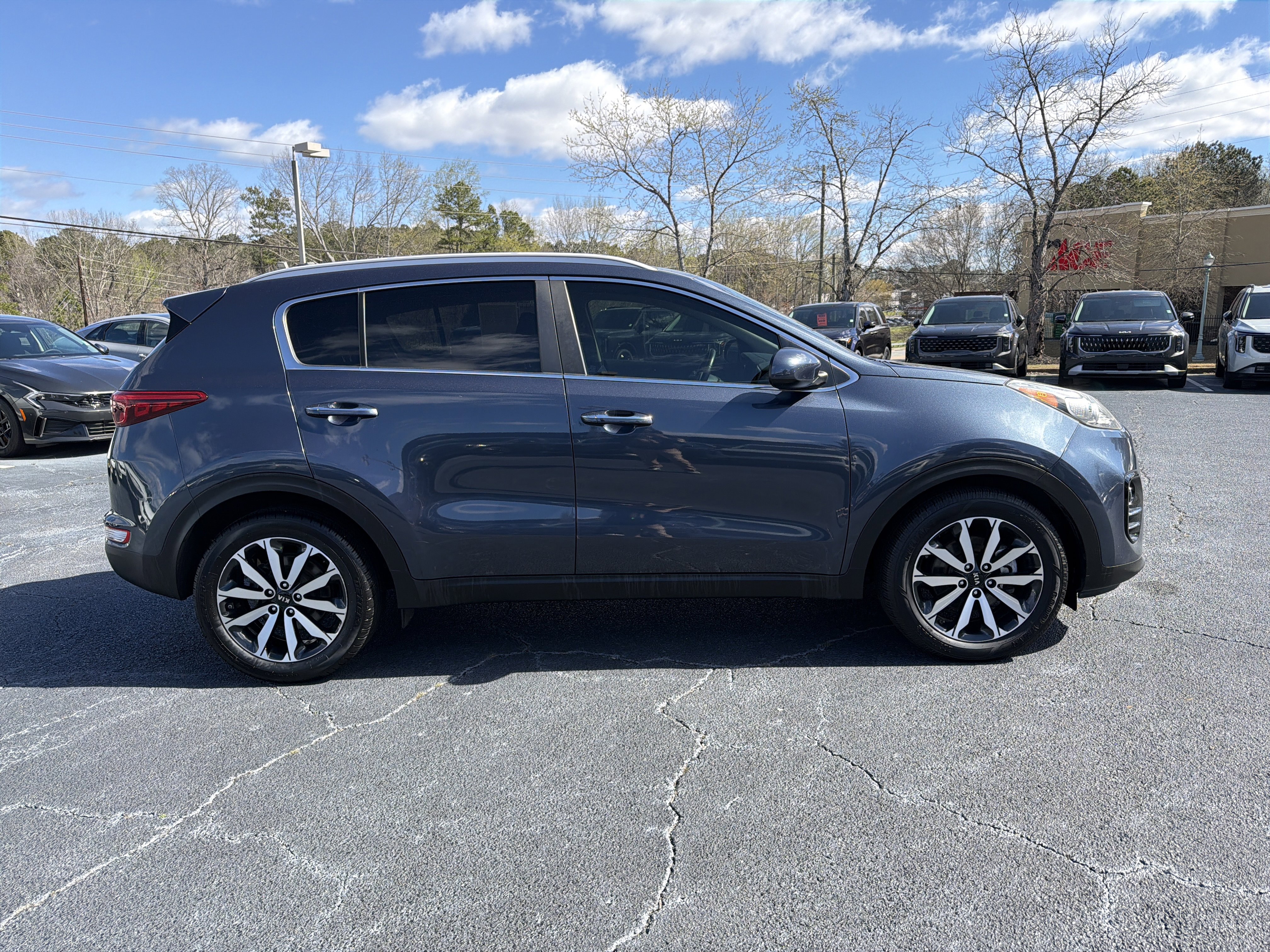 Used 2017 Kia Sportage EX image 8