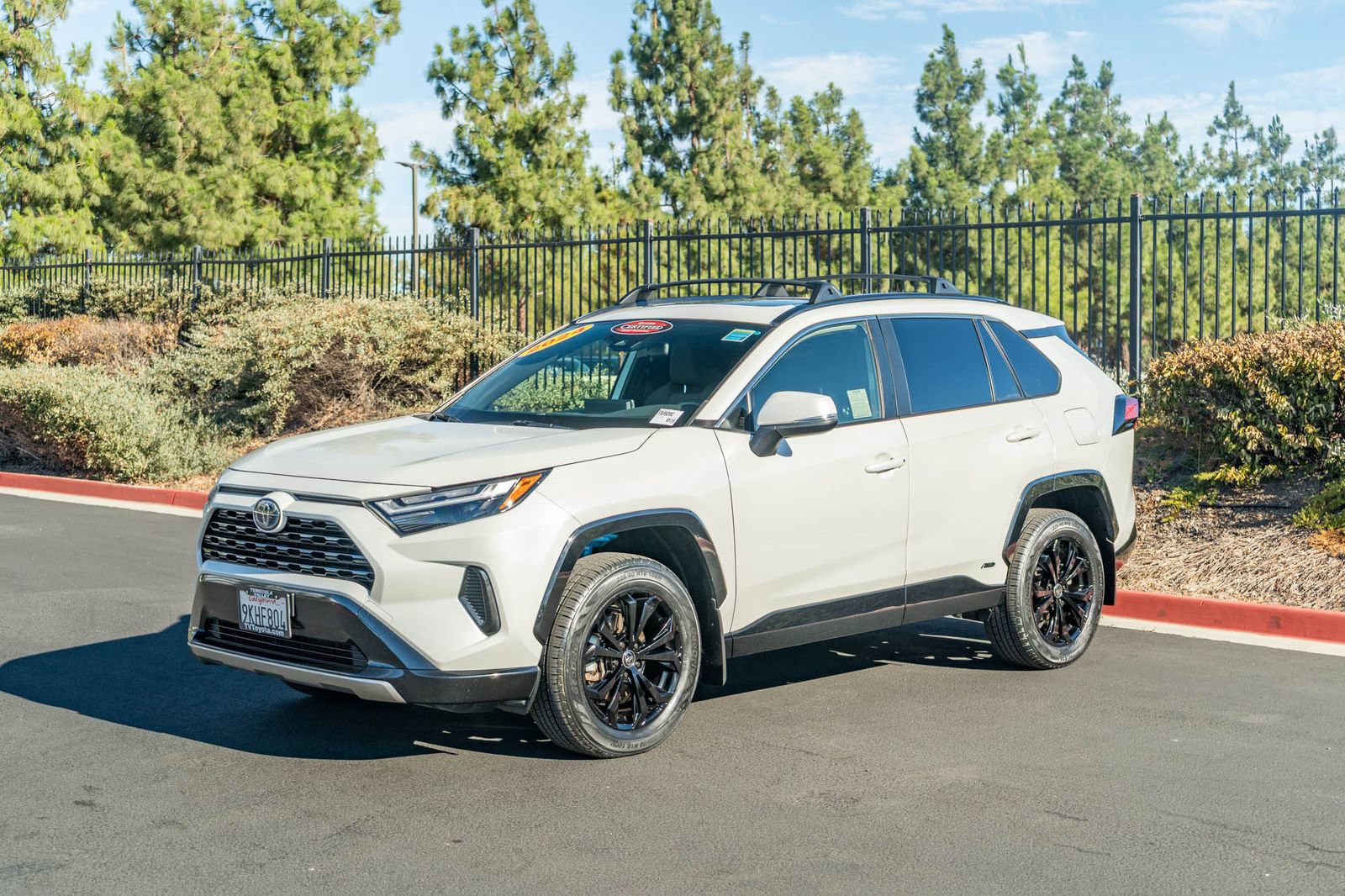 Certified 2024 Toyota RAV4 SE w/ Convenience Package AWD/4WD image 5