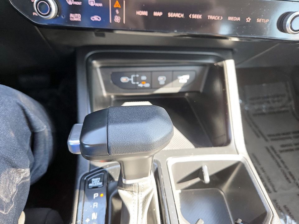 Used 2025 Kia K5 LXS FWD image 26