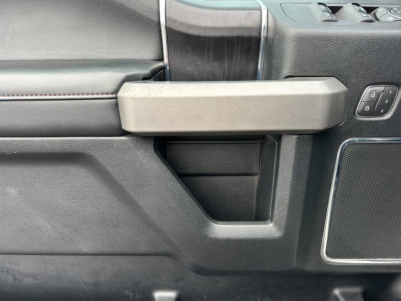 Used 2019 Ford F350 Platinum w/ Platinum Ultimate Package image 11