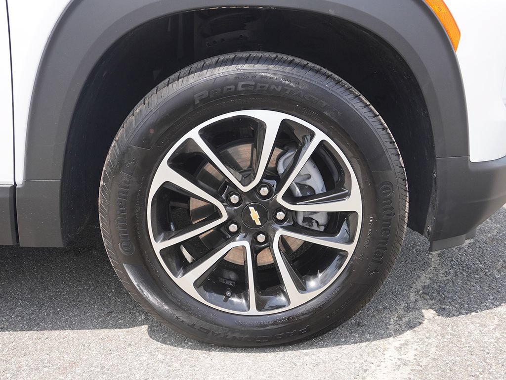Used 2025 Chevrolet TrailBlazer LT w/ Convenience Package AWD/4WD image 20