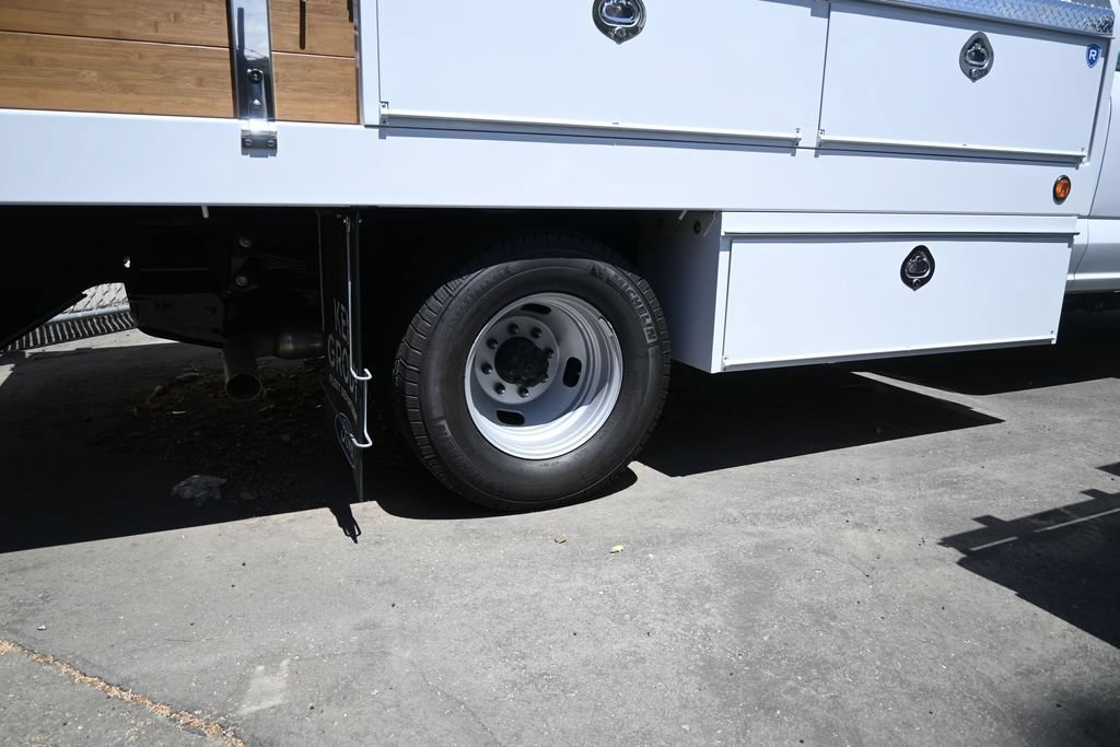 New 2026 Ford F350 XL w/ XL Chrome Package RWD image 4