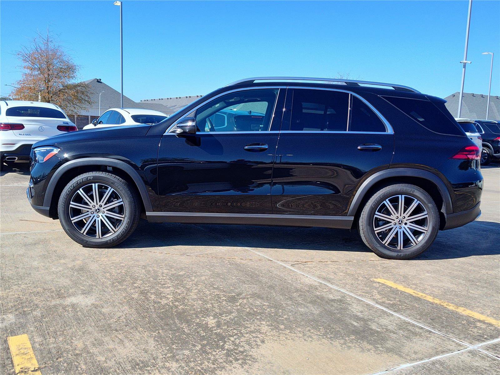 Used 2025 Mercedes-Benz GLE 350 4MATIC image 3