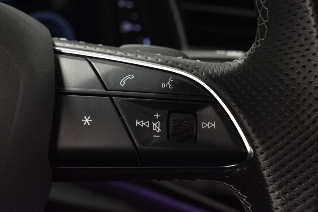 Used 2021 Audi SQ8 Prestige w/ Prestige Package image 17