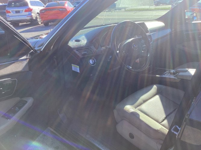 Used 2010 Mercedes-Benz E 350 4MATIC Sedan image 4