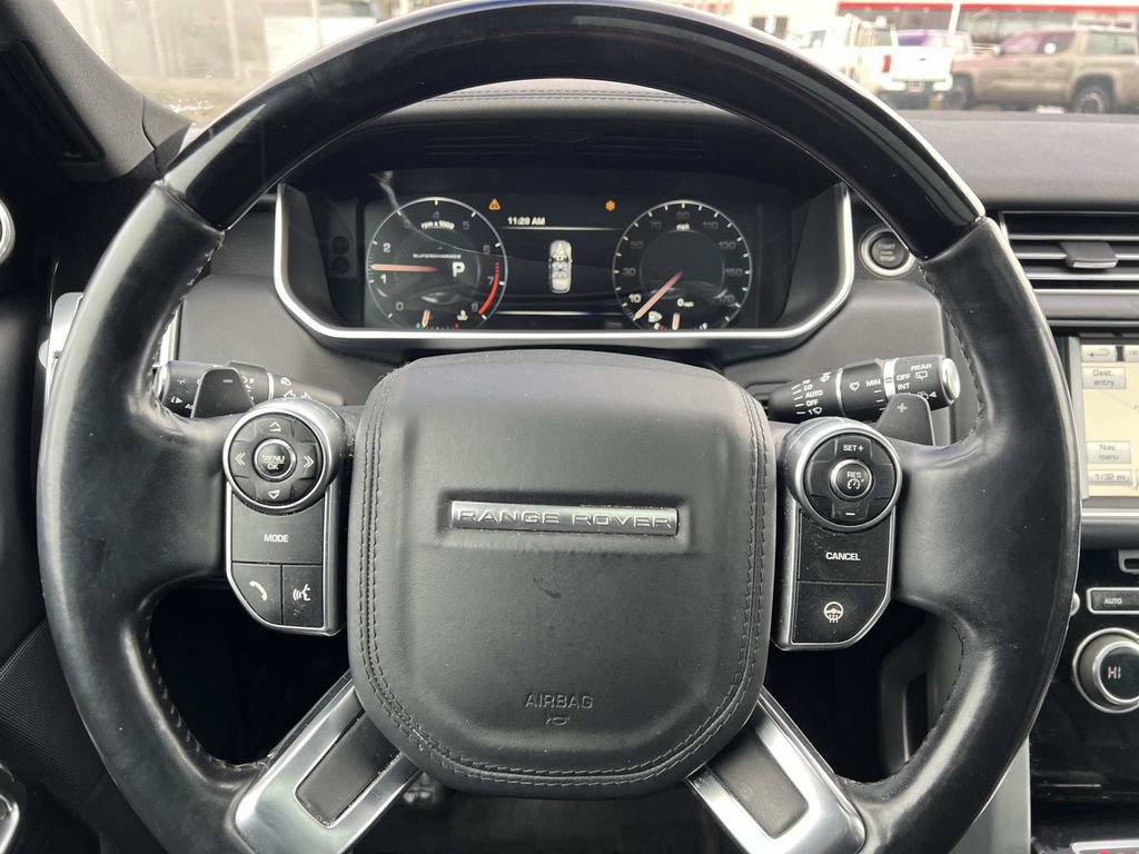 Used 2015 Land Rover Range Rover Supercharged AWD/4WD image 26