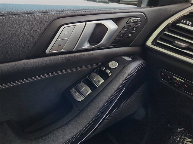 Used 2021 BMW X7 xDrive40i w/ Premium Package image 22