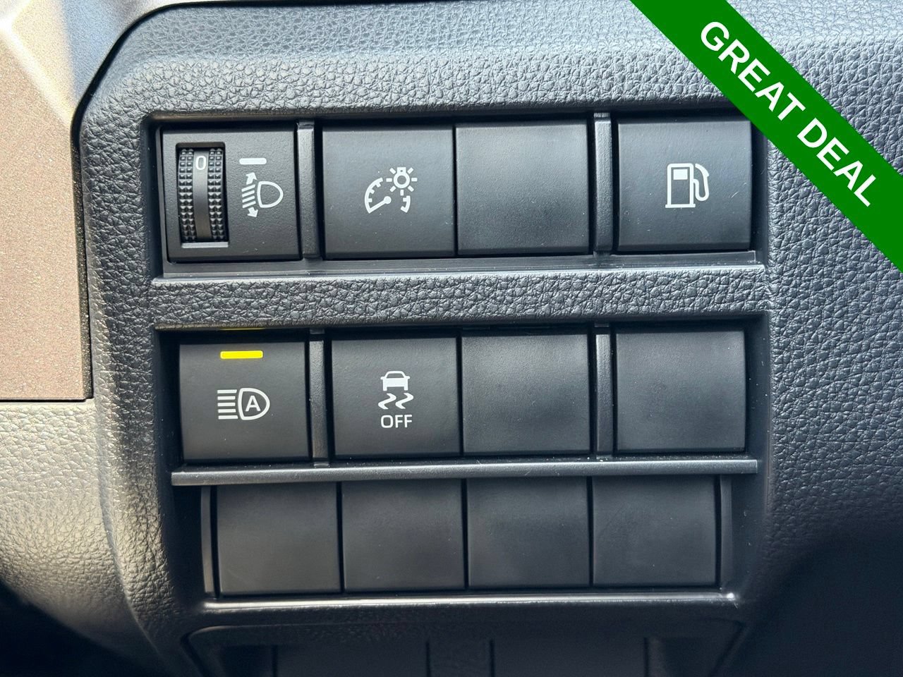 Used 2025 Toyota 4Runner SR5 AWD/4WD image 21