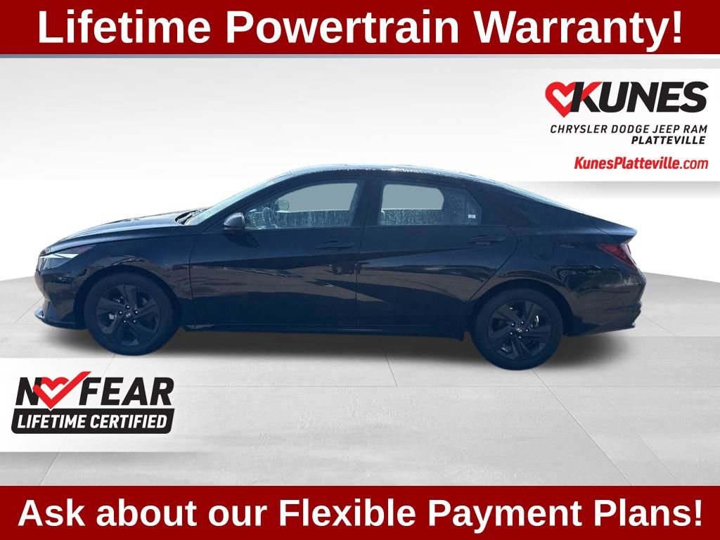 Used 2022 Hyundai Elantra SEL FWD image 6