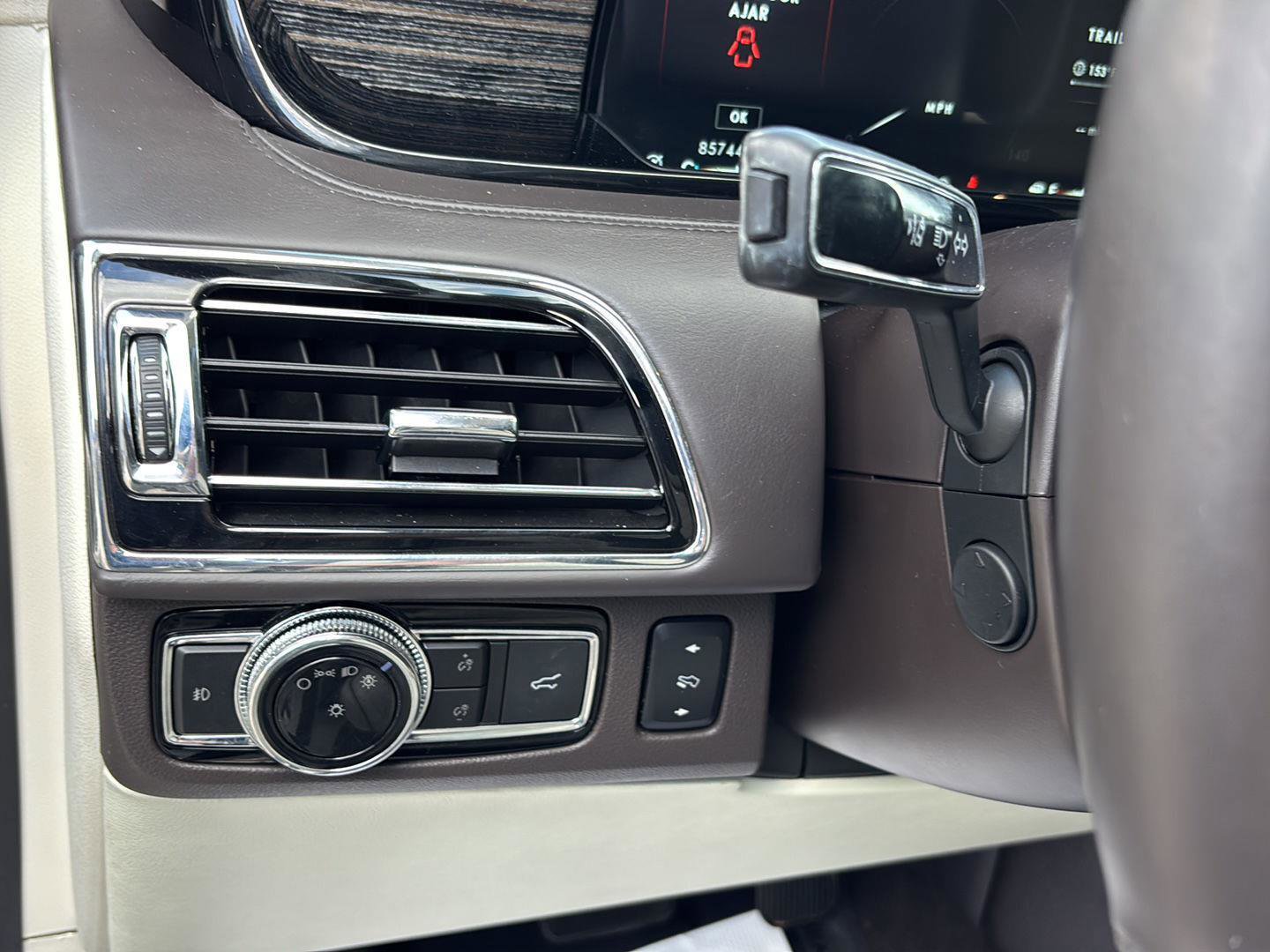 Used 2019 Lincoln Navigator L Black Label w/ Cargo Package image 31