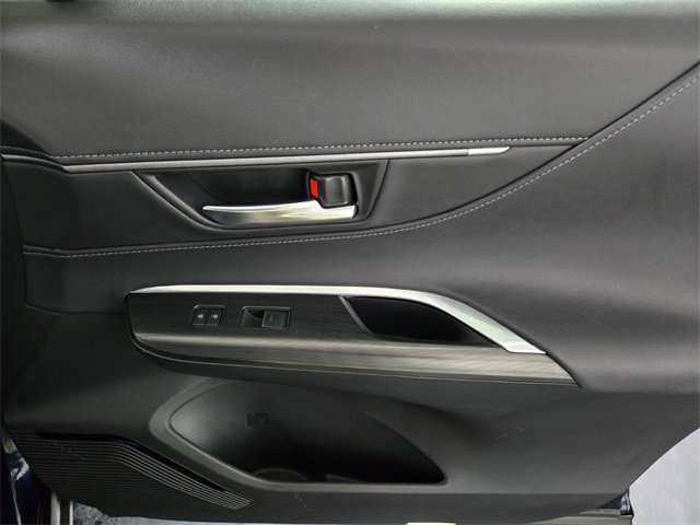 Used 2021 Toyota Venza Limited image 24
