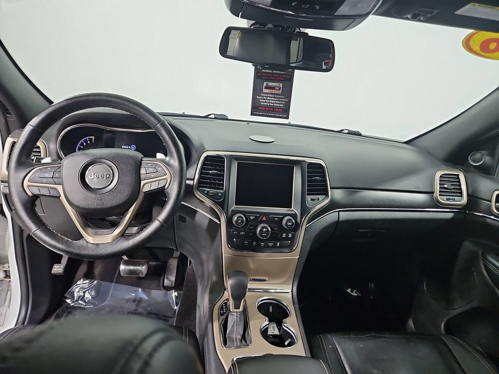 Used 2016 Jeep Grand Cherokee Limited AWD/4WD image 13