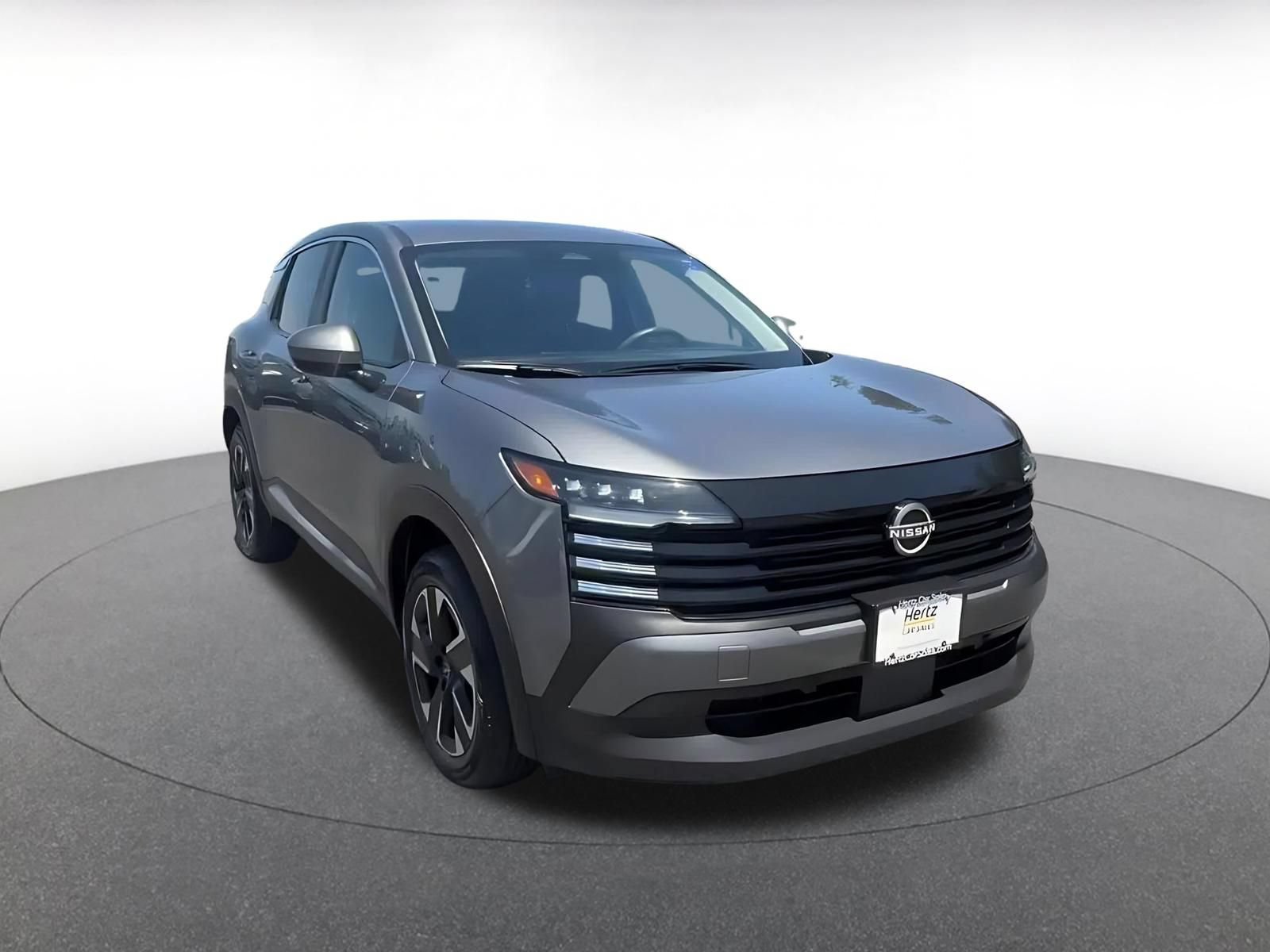Used 2025 Nissan Kicks SV AWD/4WD image 3