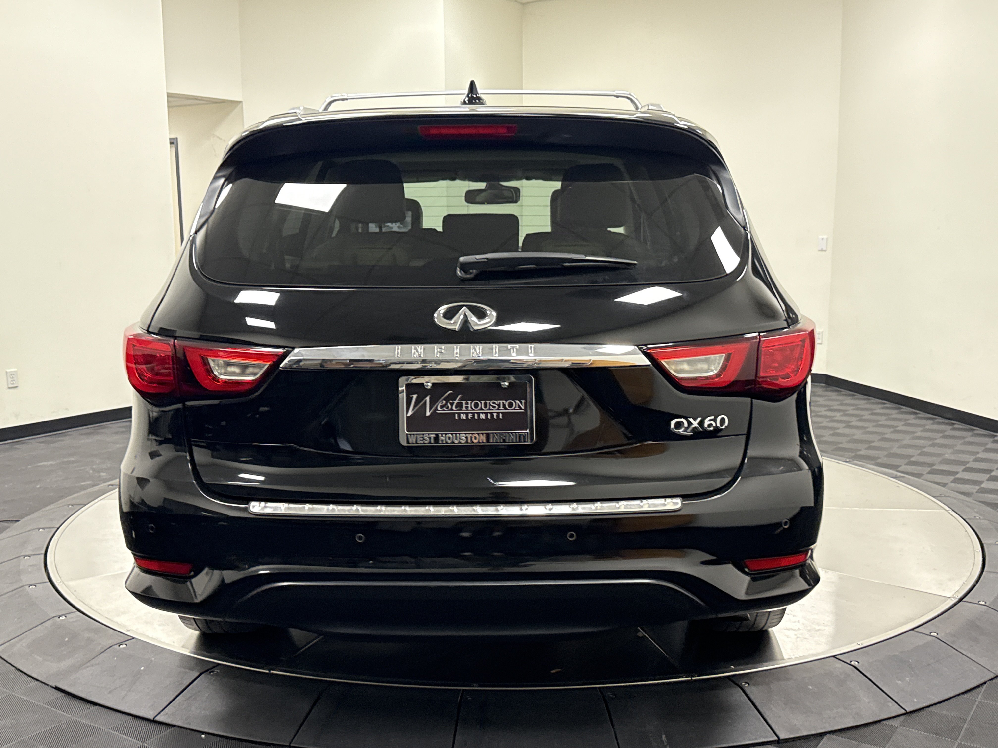 Used 2018 INFINITI QX60 FWD w/ Deluxe Technology Package image 6