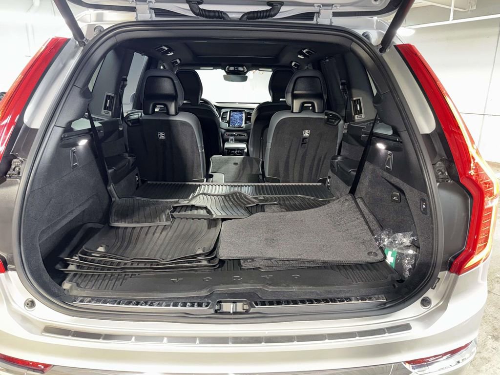 Used 2024 Volvo XC90 T8 Ultimate w/ Protection Package Premier image 17