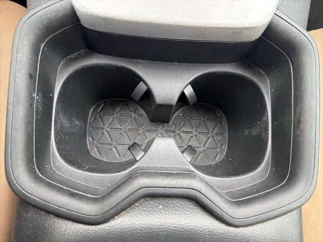 Used 2021 Toyota RAV4 XLE w/ XLE Grade Weather Package image 33