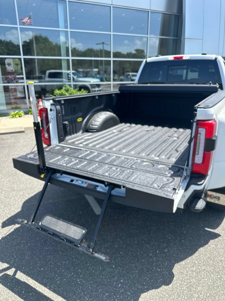 Used 2026 Ford F450 Platinum w/ Platinum Plus Package AWD/4WD image 8