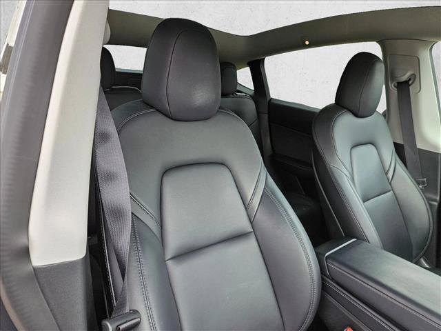 Used 2022 Tesla Model Y Performance AWD/4WD image 17