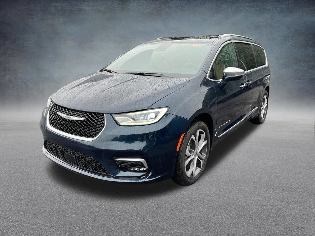 Used 2024 Chrysler Pacifica Pinnacle AWD/4WD image 4
