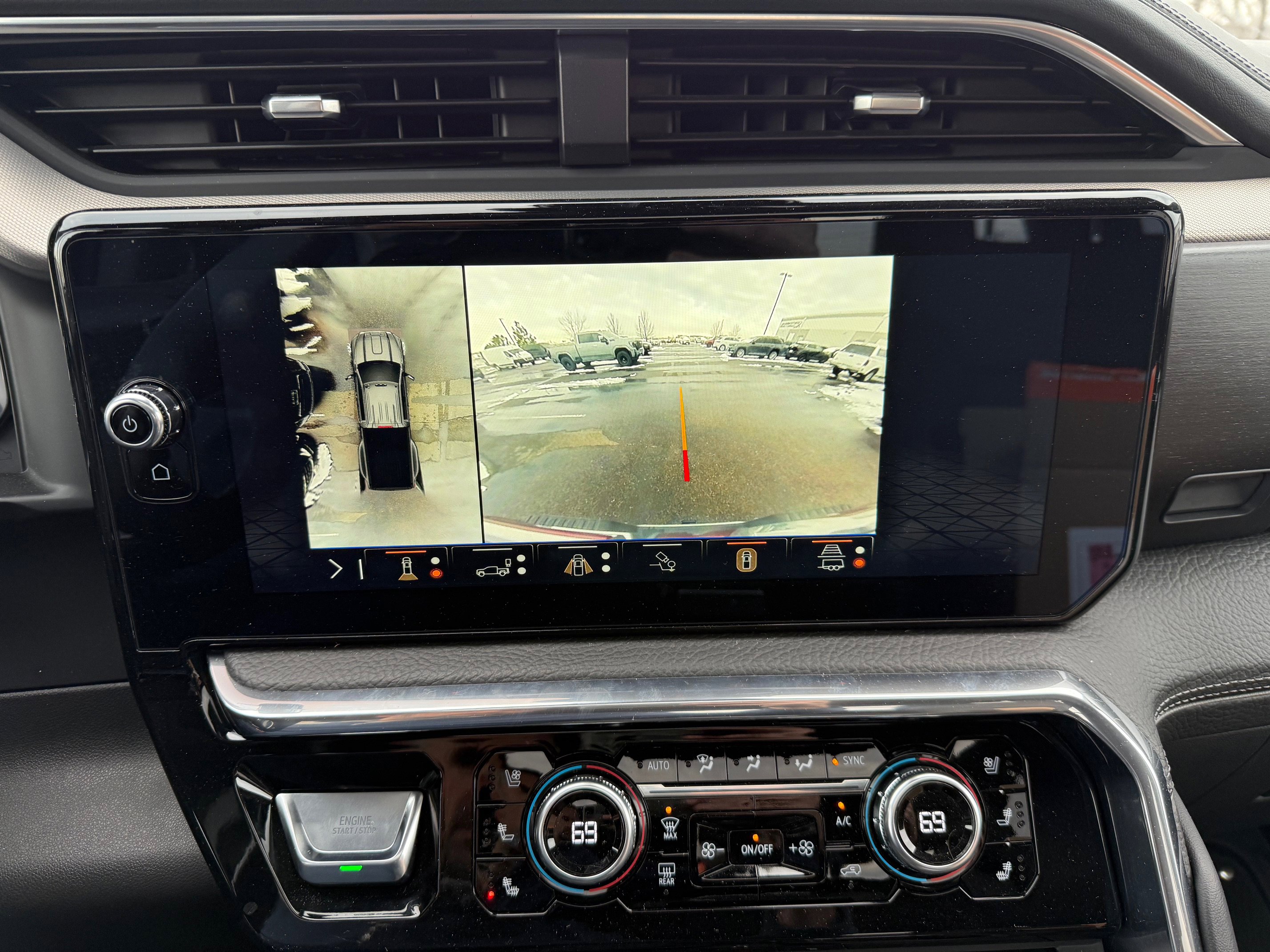 Used 2024 GMC Sierra 3500 Denali w/ Denali Reserve Package image 7