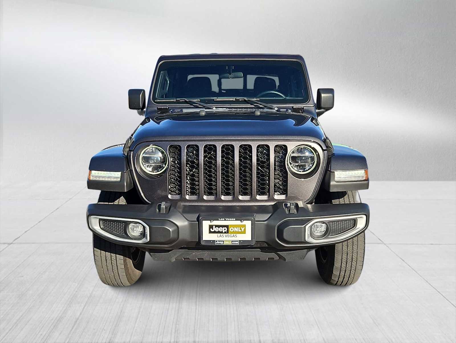 Used 2022 Jeep Gladiator Sport image 3