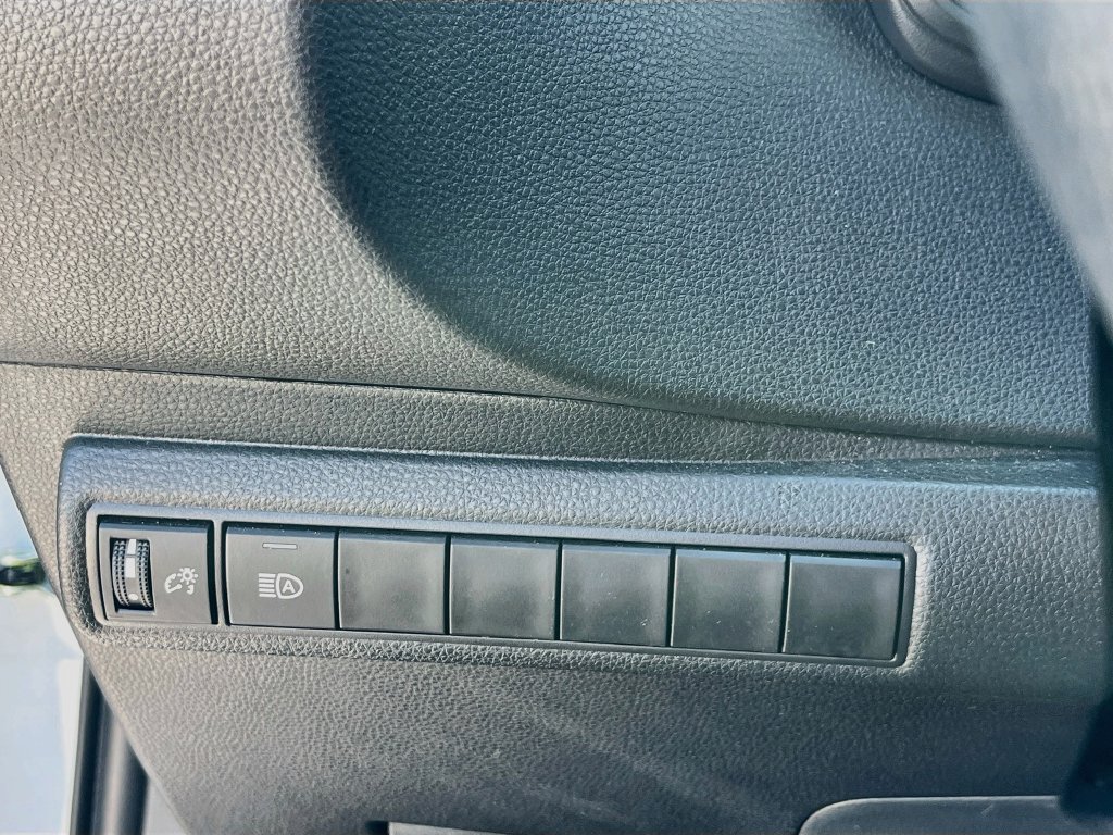 Used 2026 Toyota Corolla LE FWD image 10