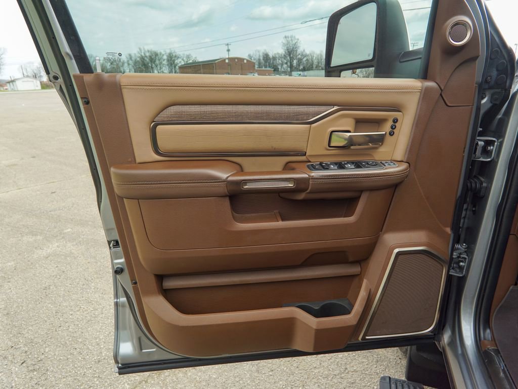 Used 2023 RAM 3500 Limited AWD/4WD image 21