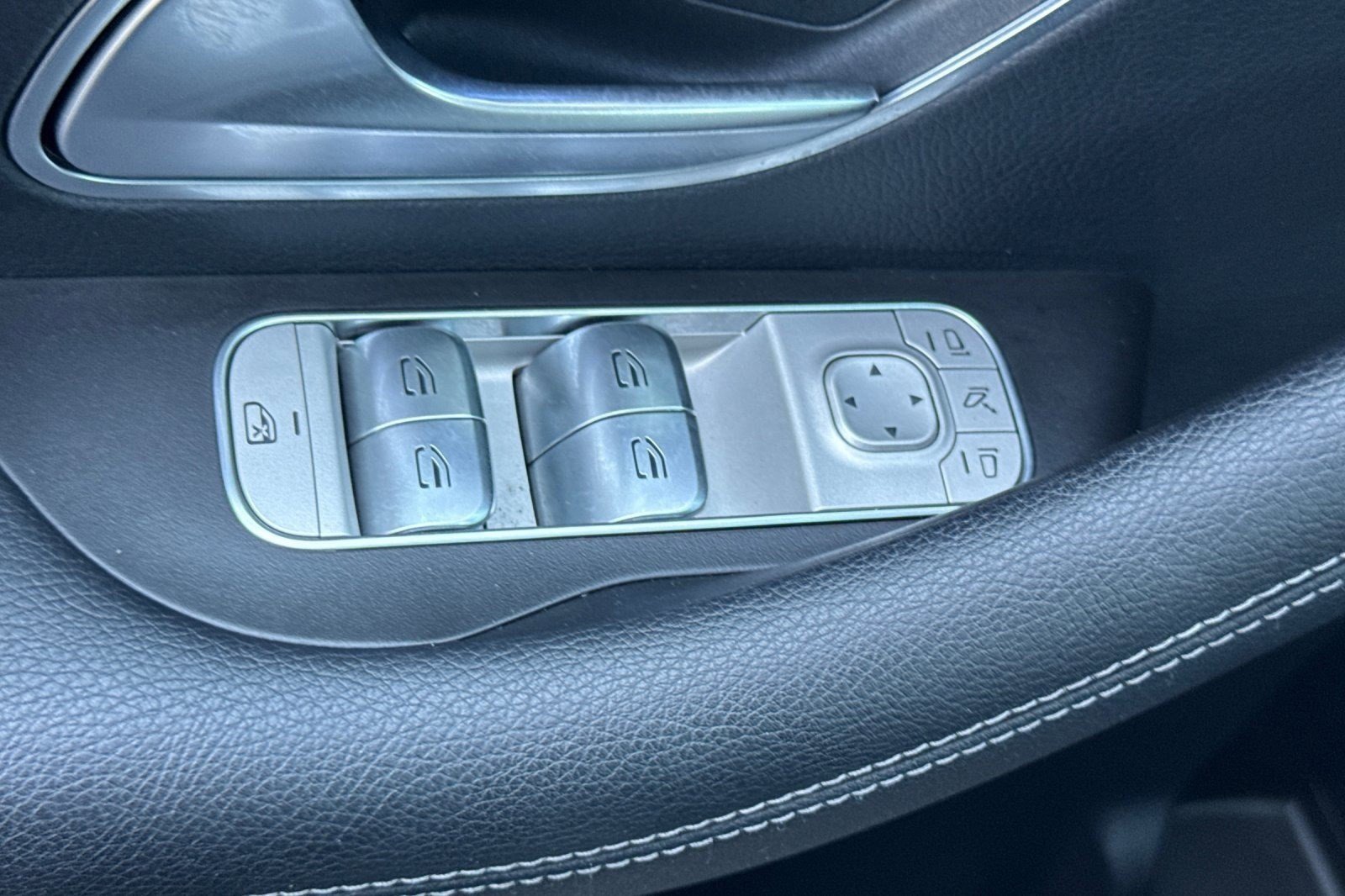 Certified 2024 Mercedes-Benz GLE 350 4MATIC image 12