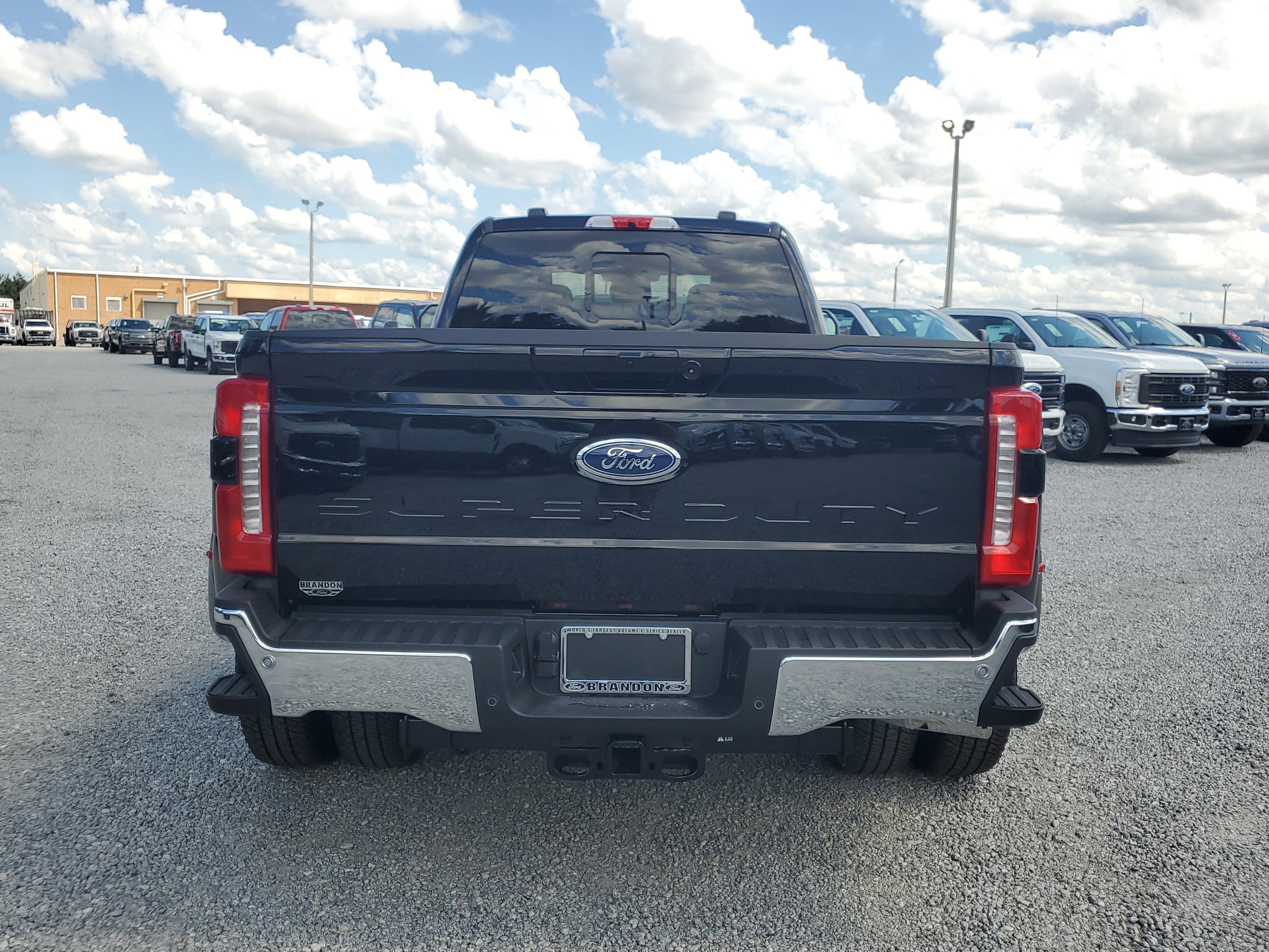 New 2026 Ford F350 Lariat w/ Lariat Premium Package image 9